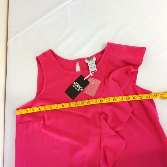 Monroe & Main Plus Size Catalog Pink Ruffle On My Shoulder Top Size 1X NWT - Picture 3 of 5